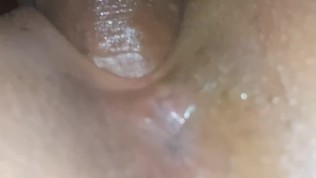 Full creampie close up, it burns in her pussy